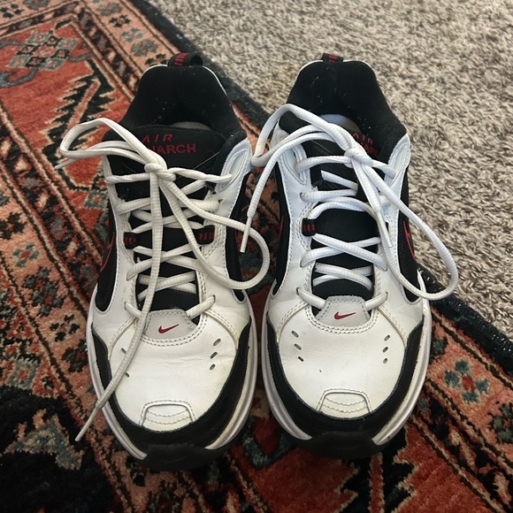 Men’s Nike Sneakers Size 6 (women’s size 8) - Picture 3 of 5